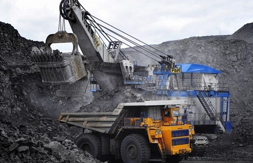 Россия приостановила поставки угля на Украину - ảnh 1